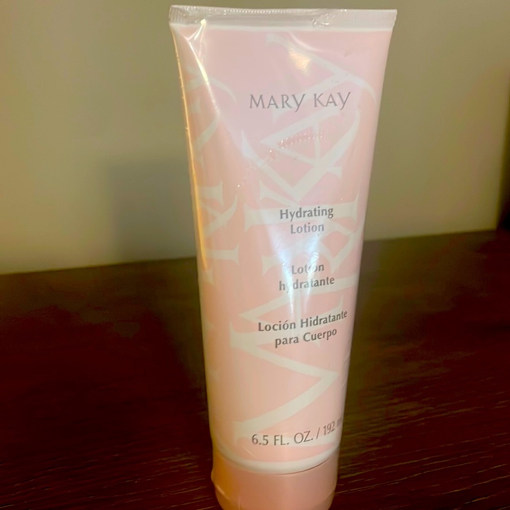 Mary Kay hydrating lotion 6.5 fl oz